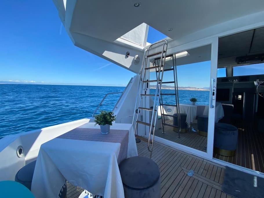 Barco Muy Romantico Con Parking! Sant Adria de Besos Buitenkant foto
