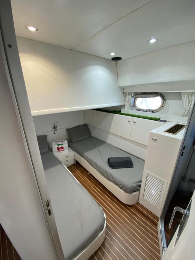 Barco Muy Romantico Con Parking! Sant Adria de Besos Buitenkant foto